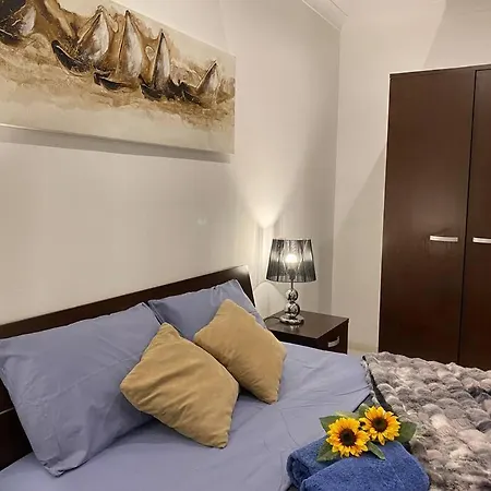 Apartment Beautiful Seafront In With Valletta View *