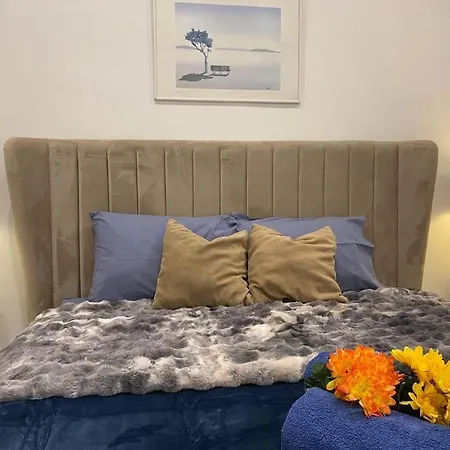 Apartment Beautiful Seafront In With Valletta View Sliema
