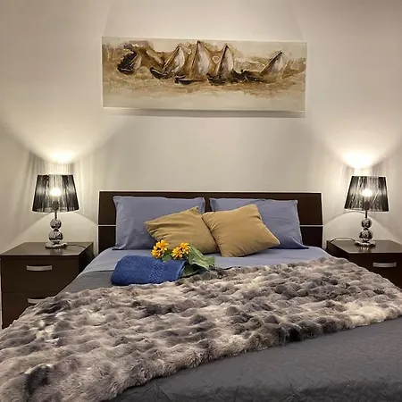 Apartment Beautiful Seafront In With Valletta View *